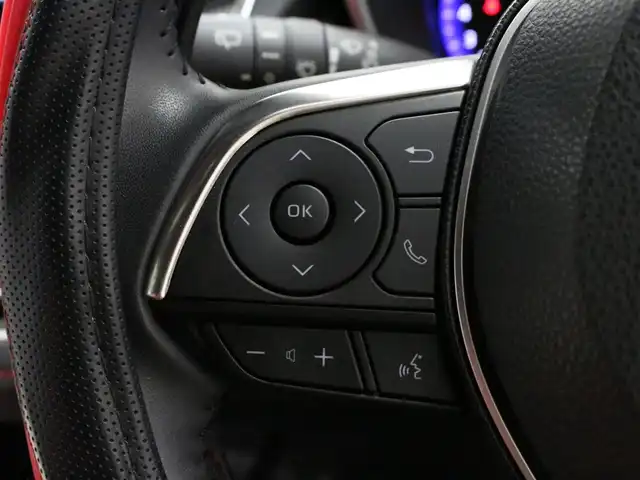 トヨタ カローラ スポーツ G Z 三重県 2019(平31)年 3.4万km ホワイトパールクリスタルシャイン ワンオーナー/TRDエアロ/weds18インチアルミホイール/セーフティセンス/アイドリングストップ/純正9インチメモリナビ ・地デジTV/・DVD/CD/・Bluetooth/バックカメラ/全車速追従機能付レーダークルーズコントロール/レーントレーシングアラート/赤/黒レザー調シートカバー/ビルトインETC/丸型1灯式LEDヘッドランプ/・オートライト/オートマチックハイビーム/LEDフォグランプ/プッシュエンジンスタート/スマートキー×2/新車時保証書/取扱説明書