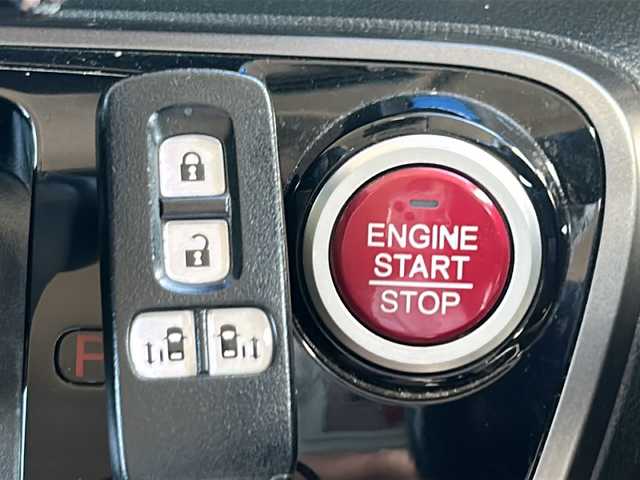ホンダ Ｎ ＢＯＸ カスタム ターボ SSパッケージ 石川県 2016(平28)年 6万km プレミアムホワイトパールⅡ ワンオーナー/純正メモリナビ/　（Bluetooth/CD/DVD/フルセグTV）/両側パワースライドドア/ハーフレザーシート/前席シートヒーター/ビルトインETC/前後ドライブレコーダー/クルーズコントロール/キセノンライト/スマートキー