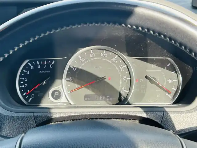 トヨタ ヴォクシー ZS 煌 岡山県 2015(平27)年 14.2万km ブラッキッシュアゲハガラスフレーク (株)IDOMが運営する【じしゃロン岡山店】の自社ローン対象車両になります。こちらは現金ご利用時の価格です。自社ローンご希望の方は別途その旨お申付け下さい。/・純正ナビゲーション/・バックカメラ/・両側電動スライドドア/・ドラレコ/・ＥＴＣ/・コーナーセンサー