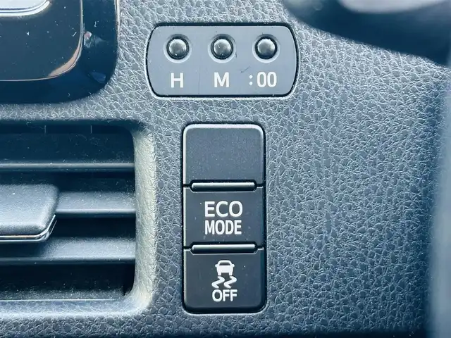 トヨタ ヴォクシー ZS 煌 岡山県 2015(平27)年 14.2万km ブラッキッシュアゲハガラスフレーク (株)IDOMが運営する【じしゃロン岡山店】の自社ローン対象車両になります。こちらは現金ご利用時の価格です。自社ローンご希望の方は別途その旨お申付け下さい。/・純正ナビゲーション/・バックカメラ/・両側電動スライドドア/・ドラレコ/・ＥＴＣ/・コーナーセンサー