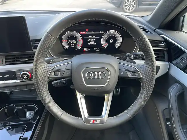 アウディ Ａ４ アバント 40TDIクワトロ Sライン 山梨県 2022(令4)年 3万km パール SラインPパッケージ/マトリクスLED/全周囲C/純正MMI　/カープレイ/バーチャルC/マイルドHV/ACC/LKA/BSA/パイロットA/黒半革/シートH/電動リアG/Aハイビーム/Pシート/フルセグ