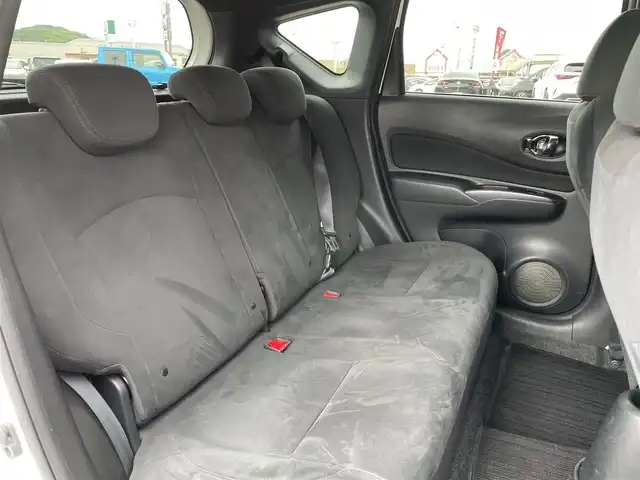 日産 ノート ニスモ 香川県 2018(平30)年 6.7万km ブリリアントホワイトパール nismoロゴ入りブラックスエード調スポーツシート/社外ナビ（AVIC-RW900）/　CD/DVD/Bluetooth/フルセグ/バックカメラ/ナビ連動ドラレコ（前方）/純正アルミホイール/レーンキープアシスト/エマージェンシーブレーキ/レベライザー/リアフォグ