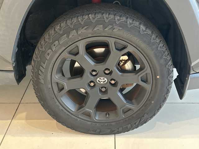 トヨタ ＲＡＶ４ アドベンチャー オフロードPKG 埼玉県 2021(令3)年 3.3万km アティチュードブラックマイカ トヨタセーフティーセンス　/純正ディスプレイオーディオ（ナビ・ＴＶ付）　/バックカメラ　/レーダークルーズコントロール　/LEDオートライト　/革シート　/パワーシート　/純正18インチアルミホイール/ブラインドスポットモニター /電子パーキング/ステアリングスイッチ/純正ETC