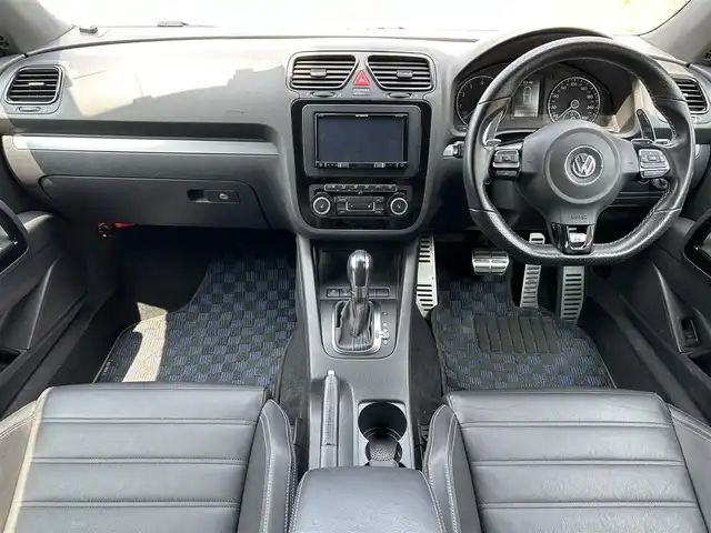 フォルクスワーゲン シロッコ R 静岡県 2011(平23)年 8.2万km 青 社外ナビ/　（フルセグTV、Bluetooth、DVD、CD、USB）/MTモード付きAT/運転席パワーシート/レザーシート/バックカメラ/横滑り防止装置/ETC/ドライブレコーダー/純正フロアマット/純正18インチアルミホイール/保証書/取扱説明書