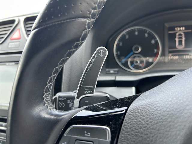 フォルクスワーゲン シロッコ R 静岡県 2011(平23)年 8.2万km 青 社外ナビ/　（フルセグTV、Bluetooth、DVD、CD、USB）/MTモード付きAT/運転席パワーシート/レザーシート/バックカメラ/横滑り防止装置/ETC/ドライブレコーダー/純正フロアマット/純正18インチアルミホイール/保証書/取扱説明書