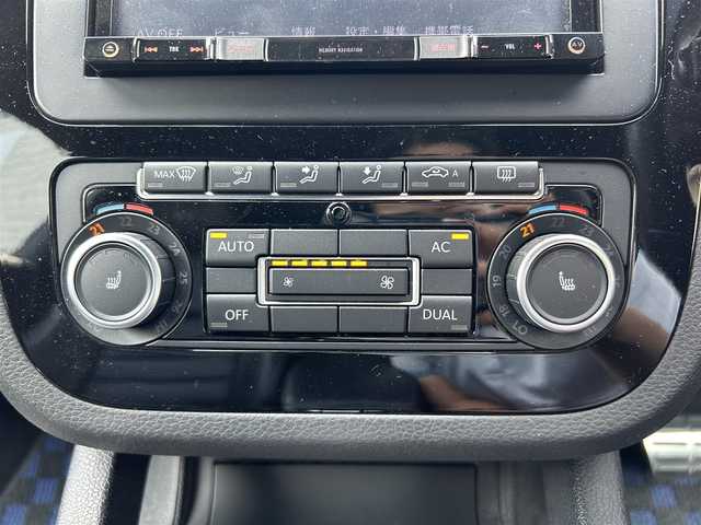 フォルクスワーゲン シロッコ R 静岡県 2011(平23)年 8.2万km 青 社外ナビ/　（フルセグTV、Bluetooth、DVD、CD、USB）/MTモード付きAT/運転席パワーシート/レザーシート/バックカメラ/横滑り防止装置/ETC/ドライブレコーダー/純正フロアマット/純正18インチアルミホイール/保証書/取扱説明書