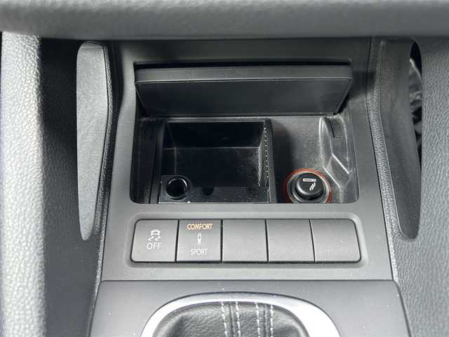 フォルクスワーゲン シロッコ R 静岡県 2011(平23)年 8.2万km 青 社外ナビ/　（フルセグTV、Bluetooth、DVD、CD、USB）/MTモード付きAT/運転席パワーシート/レザーシート/バックカメラ/横滑り防止装置/ETC/ドライブレコーダー/純正フロアマット/純正18インチアルミホイール/保証書/取扱説明書