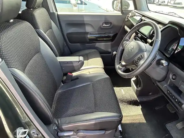 スズキ ハスラー Jターボ ブラックインテリアパッケージ 徳島県 2019(令1)年 2万km クールカーキPM 社外7インチナビ/（Bluetooth/フルセグTV/CD/DVD）/クルーズコントロール/ハーフレザーシート/シートヒーター/HIDヘッドライト/オートライト/オートエアコン/純正アルミホイール/純正フロアマット/ETC/プッシュスタート/スマートキー