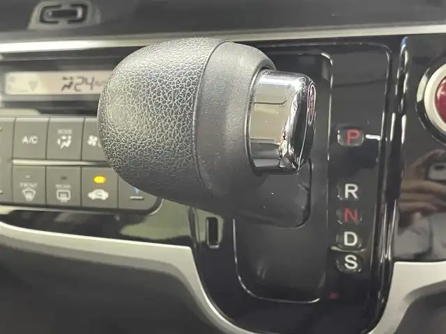 ホンダ Ｎ ＢＯＸ カスタム G ターボ Lパッケージ 群馬県 2016(平28)年 6.6万km スマートブラック 純正７インチナビ　バックカメラ　両側パワースライドドア　クルーズコントロール　ＨＩＤオートライト　ハーフレザーシート　純正１５インチＡＷ　ステアリングリモコン　ＥＴＣ　スマートキー　ドラレコ　禁煙車