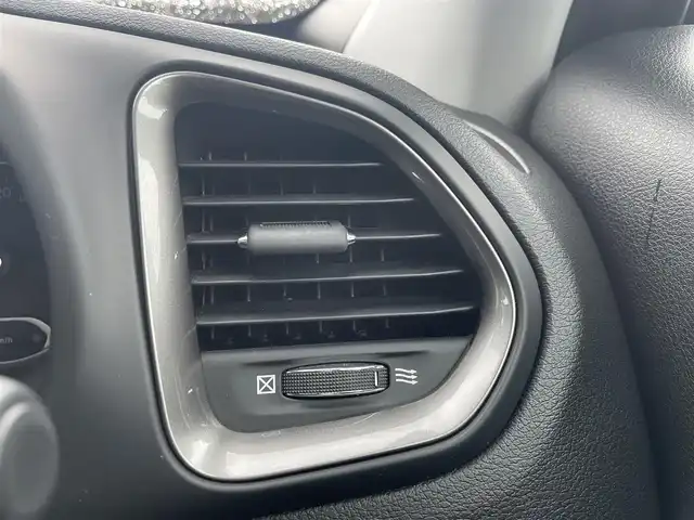 ホンダ フリード ハイブリット ジャストセレクション 静岡県 2014(平26)年 8.2万km スーパープラチナメタリック ハーフレザー/純正ナビ/(Bluetooth/CD/DVD/ワンセグ)/クルーズコントロール/HIDライト/パワースライドドア/ウォークスルー/三列シート/バックカメラ/純正フロアマット/純正15インチアルミホイール/ETC/スマートキー