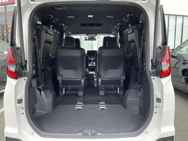 トヨタ ノア ハイブリッド S－Z 大阪府 2024(令6)年 1.1万km ホワイトパールクリスタルシャイン トヨタセーフティセンス/純正10.5ディスプレイオーディオ/・フルセグTV/USB/BT/DVD/HDMI/快適利便パッケージ/バックカメラ/両側パワースライドドア/前後ドライブレコーダー/ビルトインETC2.0/オットマン/パワーバックドア/AC100V電源/ハーフレザーシート/シートヒーター/前後コーナーセンサー/純正フロアマット/純正17インチAW/LEDヘッド・フォグ/スペアキー/取説