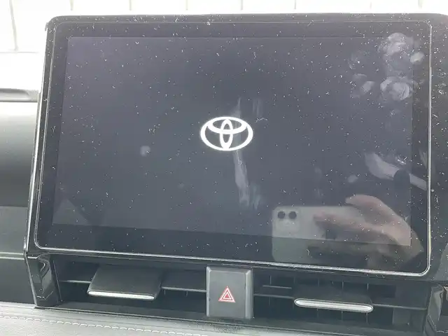 トヨタ ノア ハイブリッド S－Z 大阪府 2024(令6)年 1.1万km ホワイトパールクリスタルシャイン トヨタセーフティセンス/純正10.5ディスプレイオーディオ/・フルセグTV/USB/BT/DVD/HDMI/快適利便パッケージ/バックカメラ/両側パワースライドドア/前後ドライブレコーダー/ビルトインETC2.0/オットマン/パワーバックドア/AC100V電源/ハーフレザーシート/シートヒーター/前後コーナーセンサー/純正フロアマット/純正17インチAW/LEDヘッド・フォグ/スペアキー/取説