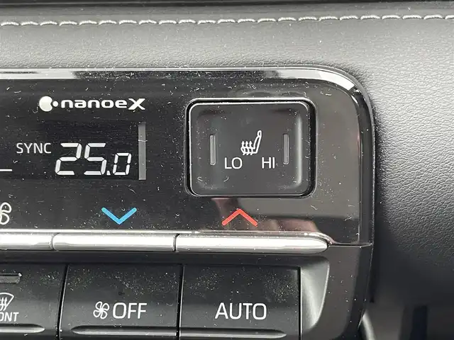 トヨタ ノア ハイブリッド S－Z 大阪府 2024(令6)年 1.1万km ホワイトパールクリスタルシャイン トヨタセーフティセンス/純正10.5ディスプレイオーディオ/・フルセグTV/USB/BT/DVD/HDMI/快適利便パッケージ/バックカメラ/両側パワースライドドア/前後ドライブレコーダー/ビルトインETC2.0/オットマン/パワーバックドア/AC100V電源/ハーフレザーシート/シートヒーター/前後コーナーセンサー/純正フロアマット/純正17インチAW/LEDヘッド・フォグ/スペアキー/取説