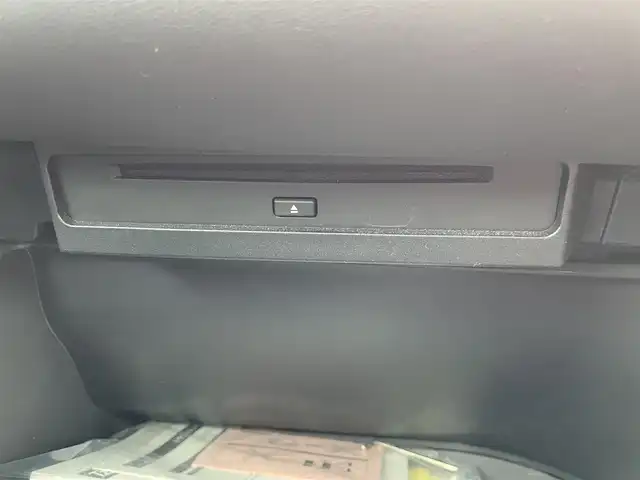 トヨタ ノア ハイブリッド S－Z 大阪府 2024(令6)年 1.1万km ホワイトパールクリスタルシャイン トヨタセーフティセンス/純正10.5ディスプレイオーディオ/・フルセグTV/USB/BT/DVD/HDMI/快適利便パッケージ/バックカメラ/両側パワースライドドア/前後ドライブレコーダー/ビルトインETC2.0/オットマン/パワーバックドア/AC100V電源/ハーフレザーシート/シートヒーター/前後コーナーセンサー/純正フロアマット/純正17インチAW/LEDヘッド・フォグ/スペアキー/取説