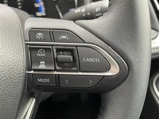 トヨタ ノア ハイブリッド S－Z 大阪府 2024(令6)年 1.1万km ホワイトパールクリスタルシャイン トヨタセーフティセンス/純正10.5ディスプレイオーディオ/・フルセグTV/USB/BT/DVD/HDMI/快適利便パッケージ/バックカメラ/両側パワースライドドア/前後ドライブレコーダー/ビルトインETC2.0/オットマン/パワーバックドア/AC100V電源/ハーフレザーシート/シートヒーター/前後コーナーセンサー/純正フロアマット/純正17インチAW/LEDヘッド・フォグ/スペアキー/取説