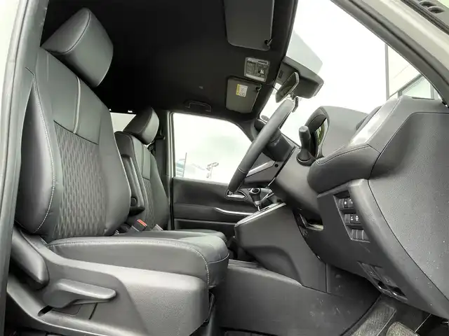 トヨタ ノア ハイブリッド S－Z 大阪府 2024(令6)年 1.1万km ホワイトパールクリスタルシャイン トヨタセーフティセンス/純正10.5ディスプレイオーディオ/・フルセグTV/USB/BT/DVD/HDMI/快適利便パッケージ/バックカメラ/両側パワースライドドア/前後ドライブレコーダー/ビルトインETC2.0/オットマン/パワーバックドア/AC100V電源/ハーフレザーシート/シートヒーター/前後コーナーセンサー/純正フロアマット/純正17インチAW/LEDヘッド・フォグ/スペアキー/取説