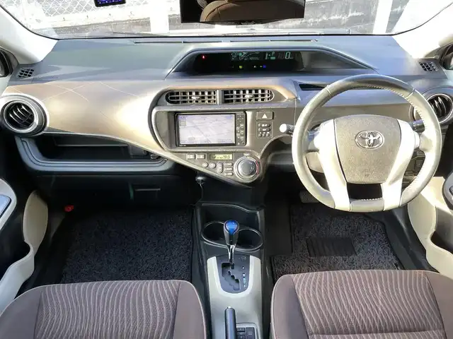 トヨタ アクア G 千葉県 2012(平24)年 4.1万km シルバーM ワンオーナー/純正ナビ/　・ワンセグTV/CD/AUX/D/N席シートヒーター/ETC/オートライト/フォグライト/取説/保証書/スマートキー/　・スペアキー/H25.26.27.28.29.30.R1.2.3.4.7ディーラー記録簿