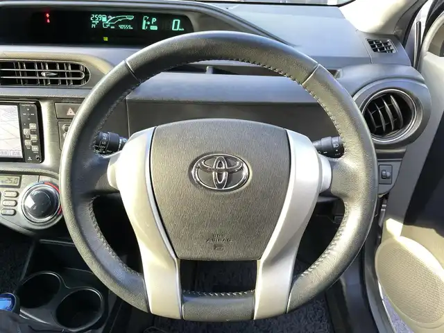 トヨタ アクア G 千葉県 2012(平24)年 4.1万km シルバーM ワンオーナー/純正ナビ/　・ワンセグTV/CD/AUX/D/N席シートヒーター/ETC/オートライト/フォグライト/取説/保証書/スマートキー/　・スペアキー/H25.26.27.28.29.30.R1.2.3.4.7ディーラー記録簿