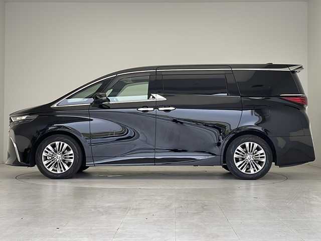 トヨタ アルファード Z 愛知県 2024(令6)年 1.5万km ブラック 衝突軽減システム/純正14型ディズプレイオーディオ ナビあり/フリップダウンモニター/三眼LEDヘッドライト/全方位カメラ/両側パワースライドドア/レーダークルーズコントロール/シートヒーター/エアシート/フルセグ/Bluetooth/バックカメラ/電動リアゲート/パワーシート/コーナーセンサー/純正アルミホイール/ETC2.0/ブラインドスポットモニター/ステアリングヒーター/インテリジェントミラー/リアオートエアコン/オートマチックハイビーム/置くだけ充電機/ステアリングスイッチ/スマートキー/プッシュスタート