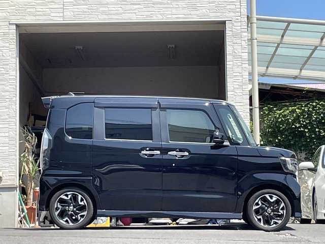 ホンダ Ｎ ＢＯＸ カスタム G L ターボ ホンダセンシング 大分県 2019(平31)年 4万km クリスタルブラックパール 純正SDナビ/ブルートゥース/フルセグTV/両側パワースライドドア /純正15インチアルミホイール/純正ビルトインETC/LEDヘッドライト/オートライト/レーンキープアシスト/衝突被害軽減ブレーキ/純正フロアマット/ドアバイザー/スマートキー/プッシュスタート/ターボ