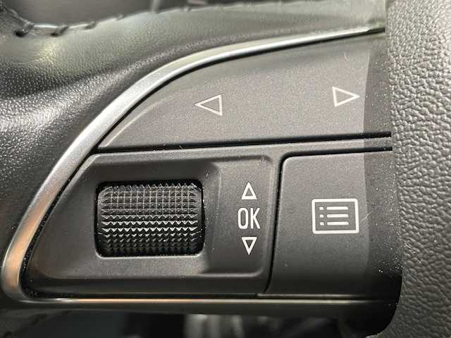 アウディ Ａ３ セダン 1．4 TFSI 宮城県 2015(平27)年 10.5万km 白 純正ナビ/・Bluetooth、CD/DVD/フルセグTV、AM/FMラジオ/バックカメラ/クルーズコントロール/コーナーセンサー/パドルシフト/オートライト/ステアリングスイッチ/LEDヘッドライト/純正アルミホイール