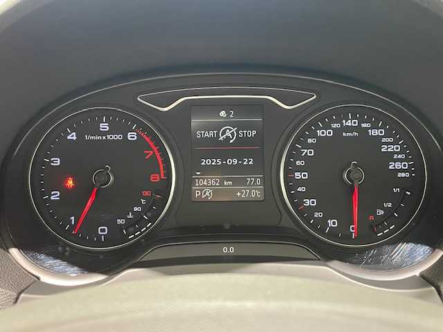 アウディ Ａ３ セダン 1．4 TFSI 宮城県 2015(平27)年 10.5万km 白 純正ナビ/・Bluetooth、CD/DVD/フルセグTV、AM/FMラジオ/バックカメラ/クルーズコントロール/コーナーセンサー/パドルシフト/オートライト/ステアリングスイッチ/LEDヘッドライト/純正アルミホイール