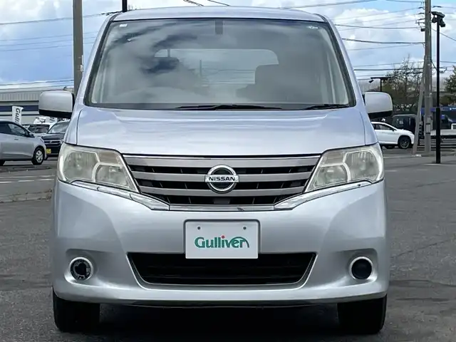 日産 セレナ 20S 道央・札幌 2011(平23)年 4.3万km ブリリアントシルバー ４WD/純正オーディオ/AM/FM/CD/AUX/クルーズコントロール/ECOMODE/片側パワースライドドア/プッシュスタート/スマートキー/ハロゲンヘッドライト/オートライト/電動格納ミラー/純正フロアマット/ドアバイザー/スペアキー