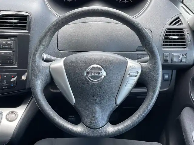 日産 セレナ 20S 道央・札幌 2011(平23)年 4.3万km ブリリアントシルバー ４WD/純正オーディオ/AM/FM/CD/AUX/クルーズコントロール/ECOMODE/片側パワースライドドア/プッシュスタート/スマートキー/ハロゲンヘッドライト/オートライト/電動格納ミラー/純正フロアマット/ドアバイザー/スペアキー