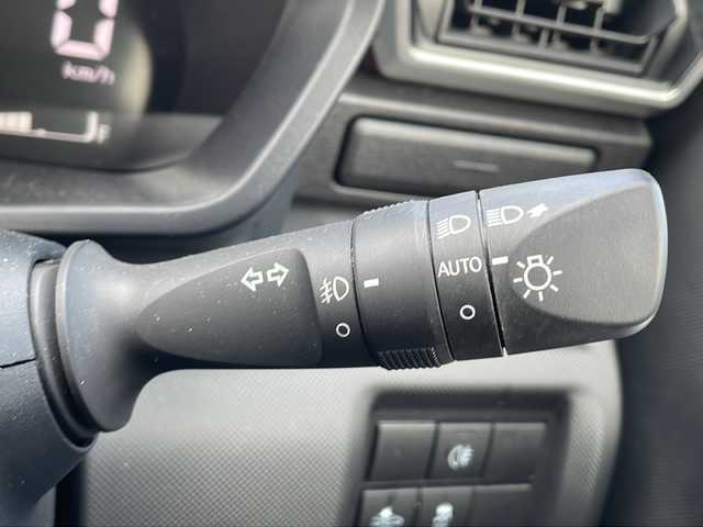 トヨタ ライズ Z 山口県 2024(令6)年 2.4万km シャイニングホワイトパール ハイブリッド車/ワンオーナー車/社外ディスプレイオーディオ/Bluetooth/バックカメラ/ステアリングスイッチ/スマートキー＆プッシュスタート/LEDヘッドライト/LEDフォグライト/オートマチックハイビーム/オートライト/衝突軽減ブレーキ/横滑り防止装置/レーダークルーズコントロール/レーンキープアシスト/リアフォグライト/コーナーセンサー/前席シートヒーター/社外前後ドライブレコーダー/純正17インチAW/保証書・取説