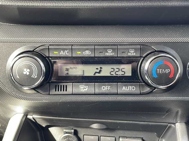 トヨタ ライズ Z 山口県 2024(令6)年 2.4万km シャイニングホワイトパール ハイブリッド車/ワンオーナー車/社外ディスプレイオーディオ/Bluetooth/バックカメラ/ステアリングスイッチ/スマートキー＆プッシュスタート/LEDヘッドライト/LEDフォグライト/オートマチックハイビーム/オートライト/衝突軽減ブレーキ/横滑り防止装置/レーダークルーズコントロール/レーンキープアシスト/リアフォグライト/コーナーセンサー/前席シートヒーター/社外前後ドライブレコーダー/純正17インチAW/保証書・取説