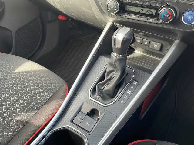 トヨタ ライズ Z 山口県 2024(令6)年 2.4万km シャイニングホワイトパール ハイブリッド車/ワンオーナー車/社外ディスプレイオーディオ/Bluetooth/バックカメラ/ステアリングスイッチ/スマートキー＆プッシュスタート/LEDヘッドライト/LEDフォグライト/オートマチックハイビーム/オートライト/衝突軽減ブレーキ/横滑り防止装置/レーダークルーズコントロール/レーンキープアシスト/リアフォグライト/コーナーセンサー/前席シートヒーター/社外前後ドライブレコーダー/純正17インチAW/保証書・取説