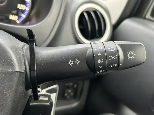 三菱 ｅＫカスタム G 岡山県 2013(平25)年 6.8万km パープリッシュネイビーパール 登録時走行距離67689km/純正ナビ/フルセグTV(AM/FM/CD/Bluetooth)/バックカメラ/前後ドライブレコーダー/ETC/アイドリングストップ/電動格納ミラー/純正フロアマット/14インチ純正AW/プッシュスタート/スマートキー(スペア×1)