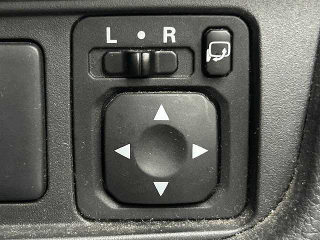 三菱 ｅＫカスタム G 岡山県 2013(平25)年 6.8万km パープリッシュネイビーパール 登録時走行距離67689km/純正ナビ/フルセグTV(AM/FM/CD/Bluetooth)/バックカメラ/前後ドライブレコーダー/ETC/アイドリングストップ/電動格納ミラー/純正フロアマット/14インチ純正AW/プッシュスタート/スマートキー(スペア×1)