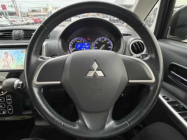 三菱 ｅＫカスタム G 岡山県 2013(平25)年 6.8万km パープリッシュネイビーパール 登録時走行距離67689km/純正ナビ/フルセグTV(AM/FM/CD/Bluetooth)/バックカメラ/前後ドライブレコーダー/ETC/アイドリングストップ/電動格納ミラー/純正フロアマット/14インチ純正AW/プッシュスタート/スマートキー(スペア×1)