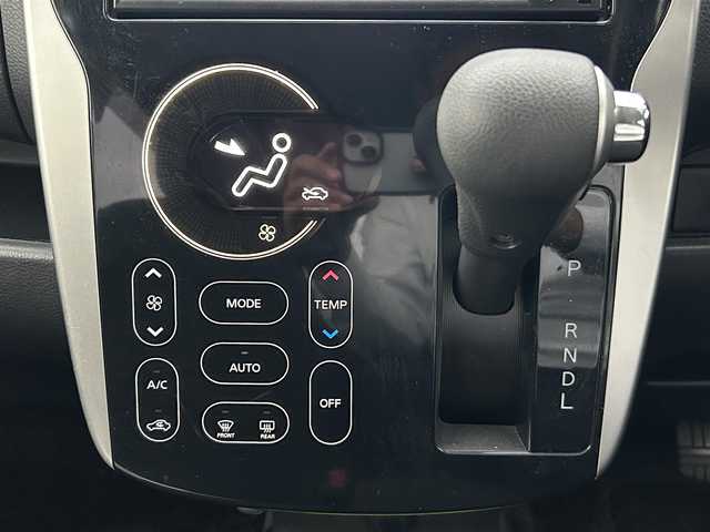 三菱 ｅＫカスタム G 岡山県 2013(平25)年 6.8万km パープリッシュネイビーパール 登録時走行距離67689km/純正ナビ/フルセグTV(AM/FM/CD/Bluetooth)/バックカメラ/前後ドライブレコーダー/ETC/アイドリングストップ/電動格納ミラー/純正フロアマット/14インチ純正AW/プッシュスタート/スマートキー(スペア×1)