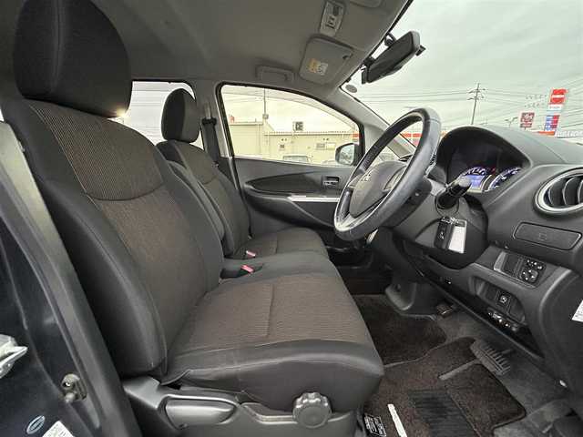 三菱 ｅＫカスタム G 岡山県 2013(平25)年 6.8万km パープリッシュネイビーパール 登録時走行距離67689km/純正ナビ/フルセグTV(AM/FM/CD/Bluetooth)/バックカメラ/前後ドライブレコーダー/ETC/アイドリングストップ/電動格納ミラー/純正フロアマット/14インチ純正AW/プッシュスタート/スマートキー(スペア×1)