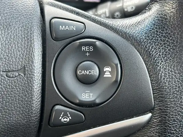 ホンダ フィット ハイブリット L ホンダセンシング 山形県 2018(平30)年 8.7万km プレミアムホワイトパールⅡ 禁煙車/純正SDナビ/・TV/AM/FM/CD/DVD/アダプティブクルーズコントロール/アイドリングストップ/レーンキープアシスト/衝突被害軽減ブレーキ/標識認識機能/車線逸脱警報/先行車発進お知らせ/横滑り防止装置/LEDヘッドライト/オートライト/フロントフォグランプ/ハーフレザーシート/バックカメラ/純正フロアマット/純正ドアバイザー/ETC/冬タイヤ積み込み/保証書/取扱説明書