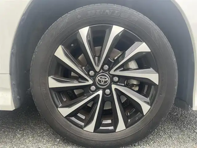 トヨタ ノア ハイブリッド S－Z 福岡県 2023(令5)年 4.2万km ホワイトパールクリスタルシャイン 純正10.5インチディスプレイオーディオ(ナビキット/CD/DVD/フルセグTV/Bluetooth/HDMI)/両側パワースライドドア/純正有期EL14インチフリップダウンモニター/バックカメラ/ハーフレザーシート/快適利便パッケージ/パワーバックドア/D/N/2列目シートヒーター/ステアリングヒーター/クリアランスソナー/レーダークルーズコントロール/社外デジタルインナーミラー/ビルトインETC2.0/純正17インチAW/純正フロアマット