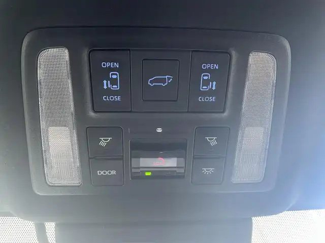 トヨタ ノア ハイブリッド S－Z 福岡県 2023(令5)年 4.2万km ホワイトパールクリスタルシャイン 純正10.5インチディスプレイオーディオ(ナビキット/CD/DVD/フルセグTV/Bluetooth/HDMI)/両側パワースライドドア/純正有期EL14インチフリップダウンモニター/バックカメラ/ハーフレザーシート/快適利便パッケージ/パワーバックドア/D/N/2列目シートヒーター/ステアリングヒーター/クリアランスソナー/レーダークルーズコントロール/社外デジタルインナーミラー/ビルトインETC2.0/純正17インチAW/純正フロアマット