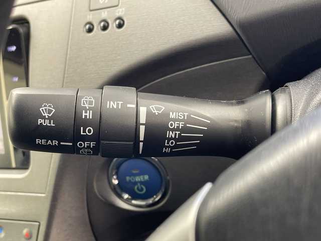 トヨタ プリウス S 岐阜県 2015(平27)年 3万km ブラック 純正HDDナビ/　(AM/FM/CD/DVD/Bluetooth/フルセグTV)/バックカメラ/ビルトインETC/ステアリングスイッチ/純正アルミホイール/純正フロアマット/純正ドアバイザー/HIDヘッドライト/スペアキー