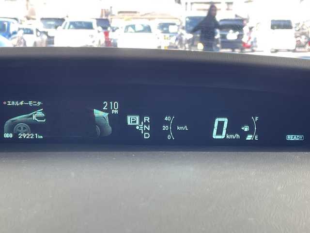 トヨタ プリウス S 岐阜県 2015(平27)年 3万km ブラック 純正HDDナビ/　(AM/FM/CD/DVD/Bluetooth/フルセグTV)/バックカメラ/ビルトインETC/ステアリングスイッチ/純正アルミホイール/純正フロアマット/純正ドアバイザー/HIDヘッドライト/スペアキー