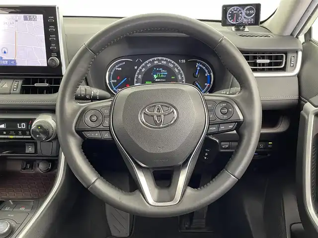 トヨタ ＲＡＶ４ ハイブリットG 大分県 2021(令3)年 4.1万km ホワイトパールクリスタルシャイン 4WD/純正ナビ/(BT/フルセグTV)/全方位カメラ/バックカメラ/黒革シート/パワーシート /メモリーシート/シートヒーター/電動リアゲート/スマートキー/プッシュスタート/ETC/電格ミラー/ウィンカーミラー/オートライト/フォグランプ/LEDヘッドライト/デジタルインナーミラー/レーダークルーズコントロール/ステアリングヒーター/ステアリングスイッチ/革巻きステアリング/オートブレーキホールド/純正18インチアルミホイール/フロアマット/ドアバイザー