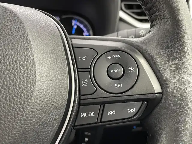 トヨタ ＲＡＶ４ ハイブリットG 大分県 2021(令3)年 4.1万km ホワイトパールクリスタルシャイン 4WD/純正ナビ/(BT/フルセグTV)/全方位カメラ/バックカメラ/黒革シート/パワーシート /メモリーシート/シートヒーター/電動リアゲート/スマートキー/プッシュスタート/ETC/電格ミラー/ウィンカーミラー/オートライト/フォグランプ/LEDヘッドライト/デジタルインナーミラー/レーダークルーズコントロール/ステアリングヒーター/ステアリングスイッチ/革巻きステアリング/オートブレーキホールド/純正18インチアルミホイール/フロアマット/ドアバイザー