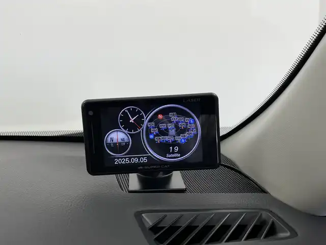 トヨタ ＲＡＶ４ ハイブリットG 大分県 2021(令3)年 4.1万km ホワイトパールクリスタルシャイン 4WD/純正ナビ/(BT/フルセグTV)/全方位カメラ/バックカメラ/黒革シート/パワーシート /メモリーシート/シートヒーター/電動リアゲート/スマートキー/プッシュスタート/ETC/電格ミラー/ウィンカーミラー/オートライト/フォグランプ/LEDヘッドライト/デジタルインナーミラー/レーダークルーズコントロール/ステアリングヒーター/ステアリングスイッチ/革巻きステアリング/オートブレーキホールド/純正18インチアルミホイール/フロアマット/ドアバイザー