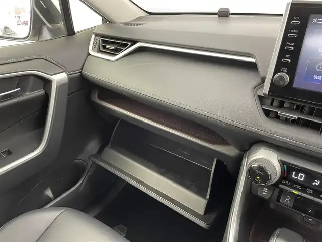 トヨタ ＲＡＶ４ ハイブリットG 大分県 2021(令3)年 4.1万km ホワイトパールクリスタルシャイン 4WD/純正ナビ/(BT/フルセグTV)/全方位カメラ/バックカメラ/黒革シート/パワーシート /メモリーシート/シートヒーター/電動リアゲート/スマートキー/プッシュスタート/ETC/電格ミラー/ウィンカーミラー/オートライト/フォグランプ/LEDヘッドライト/デジタルインナーミラー/レーダークルーズコントロール/ステアリングヒーター/ステアリングスイッチ/革巻きステアリング/オートブレーキホールド/純正18インチアルミホイール/フロアマット/ドアバイザー