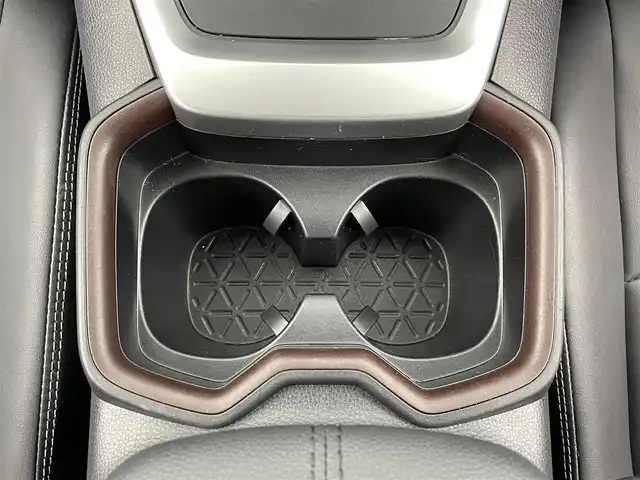 トヨタ ＲＡＶ４ ハイブリットG 大分県 2021(令3)年 4.1万km ホワイトパールクリスタルシャイン 4WD/純正ナビ/(BT/フルセグTV)/全方位カメラ/バックカメラ/黒革シート/パワーシート /メモリーシート/シートヒーター/電動リアゲート/スマートキー/プッシュスタート/ETC/電格ミラー/ウィンカーミラー/オートライト/フォグランプ/LEDヘッドライト/デジタルインナーミラー/レーダークルーズコントロール/ステアリングヒーター/ステアリングスイッチ/革巻きステアリング/オートブレーキホールド/純正18インチアルミホイール/フロアマット/ドアバイザー