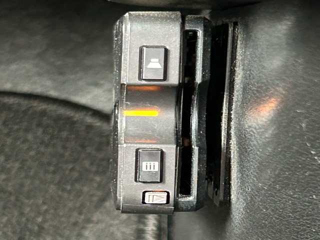 スズキ ハスラー HYBRID G 千葉県 2021(令3)年 6.9万km デニムブルー ガンメタリック 2トーン 社外メモリナビ/Bluetooth/DVD/CD/バックカメラ/クルーズコントロール/ETC/オートライト/プッシュスタート/ステアリングスイッチ/レーンキープアシスト/デュアルカメラブレーキサポート/後方誤発進抑制機能/標識認識機能/車線逸脱警報/オートハイビーム/リヤパーキングセンサー/盗難防止装置/社外フロアマット/保証書・取扱説明書