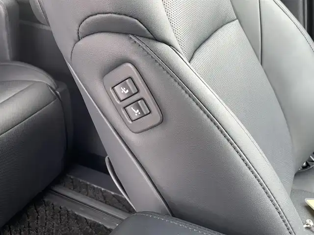 トヨタ ヴェルファイア Z Gエディション 茨城県 2018(平30)年 6万km ホワイトパールクリスタルシャイン 純正ナビ/【AM・FM・TV・BT・ＣＤ・ＤＶＤ・ＳＤ】/フリップダウンモニター/パワーシート/シートメモリ/シートヒーター/エアシート/ステアリングヒーター/両側パワスラ/電動リアゲート/レーダークルコン/Ｂカメラ/ETC2.0/ブレーキホールド/電動パーキングブレーキ/前方ドラレコ/前後コーナーセンサー/オートライト/オートハイビーム/Fフォグ/LEDライト