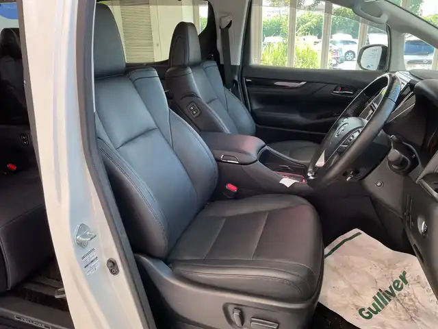 トヨタ ヴェルファイア Z Gエディション 埼玉県 2018(平30)年 6万km ホワイトパールクリスタルシャイン トヨタセーフティーセンス /純正フリップダウンモニター /純正9インチメモリナビ /　　CD/DVD/BT/フルセグ/バックカメラ /両側パワースライドドア /パワーバックドア /レーダークルーズコントロール /LED /革シート/シートヒーター/クーラー/メモリーシート/ステアリングヒーター/スイッチ/電子パーキング /純正ETC2.0