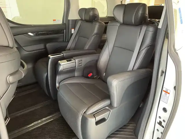 トヨタ ヴェルファイア Z Gエディション 埼玉県 2018(平30)年 6万km ホワイトパールクリスタルシャイン トヨタセーフティーセンス /純正フリップダウンモニター /純正9インチメモリナビ /　　CD/DVD/BT/フルセグ/バックカメラ /両側パワースライドドア /パワーバックドア /レーダークルーズコントロール /LED /革シート/シートヒーター/クーラー/メモリーシート/ステアリングヒーター/スイッチ/電子パーキング /純正ETC2.0